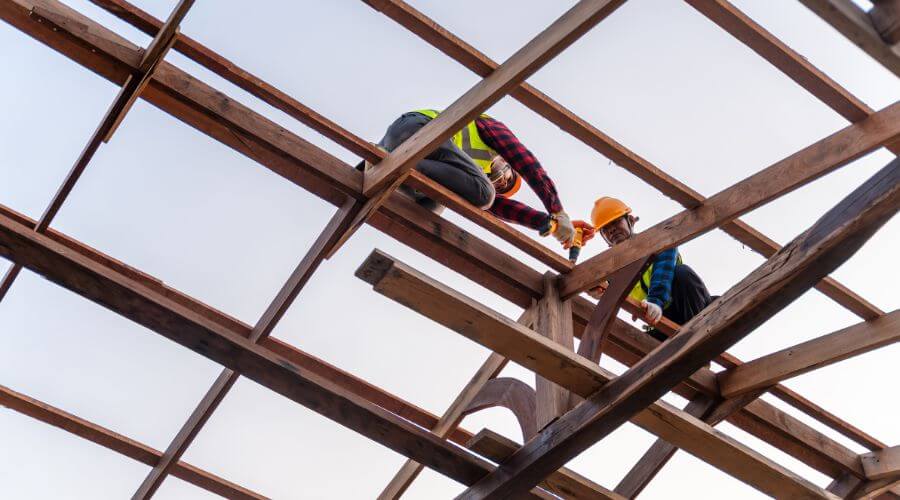 Professional residential roofers in Seal Rock, OR